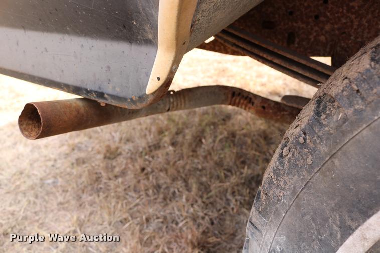 image for item DD0242 1992 Ford F150 pickup truck