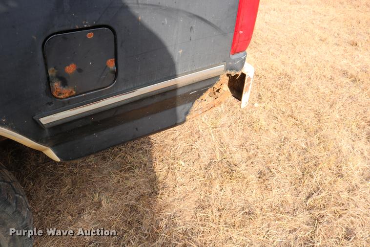 image for item DD0242 1992 Ford F150 pickup truck