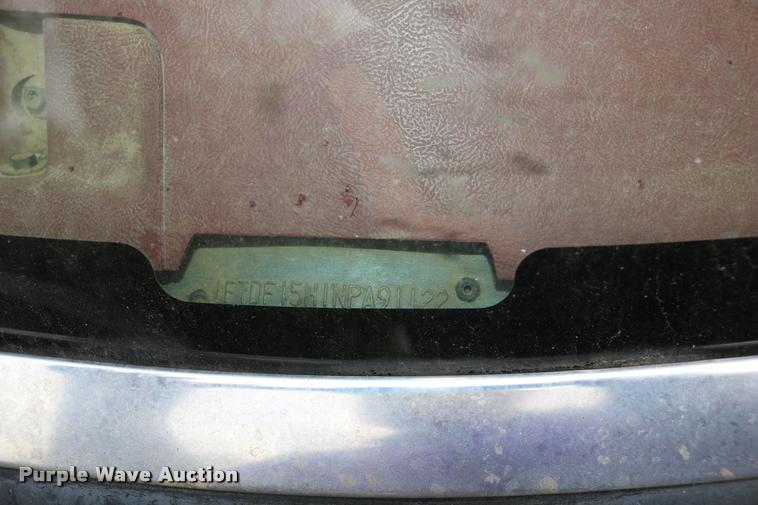 image for item DD0242 1992 Ford F150 pickup truck