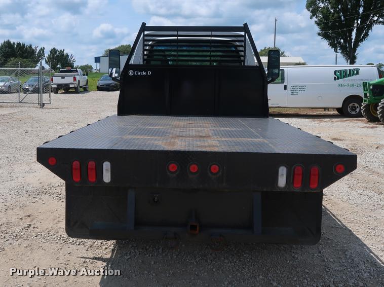 image for item DD1682 2004 GMC C5C042 flatbed truck