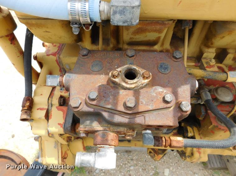 image for item DE9764 Caterpillar 3406 six cylinder diesel engine core