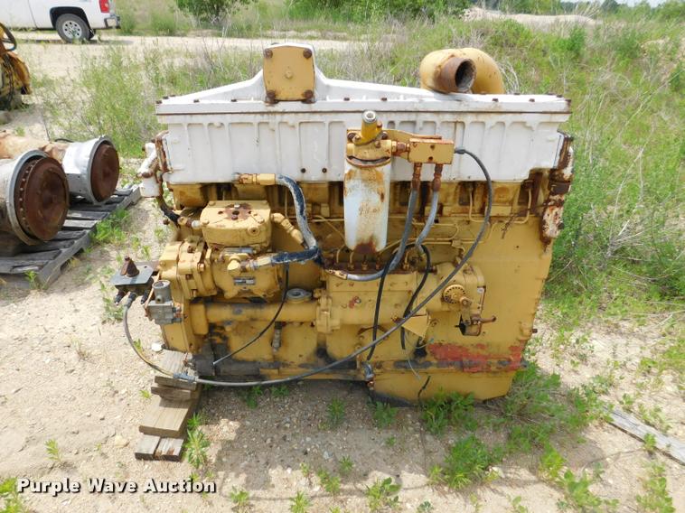 image for item DE9766 Caterpillar 3406 six cylinder turbo diesel engine core