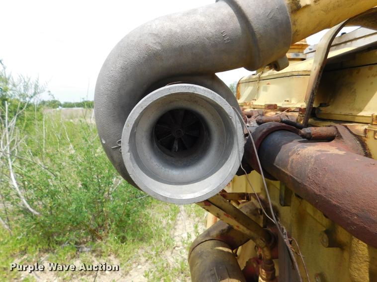 image for item DE9766 Caterpillar 3406 six cylinder turbo diesel engine core