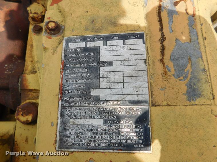 image for item DE9766 Caterpillar 3406 six cylinder turbo diesel engine core