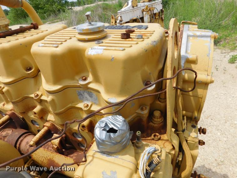 image for item DE9767 Caterpillar 3406 six cylinder turbo diesel engine core