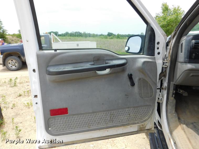 image for item DE9771 2006 Ford F250 Super Duty pickup truck