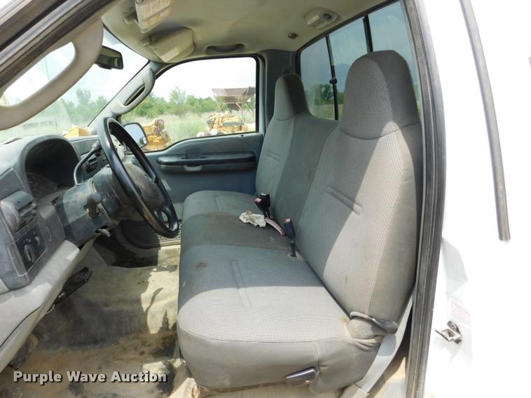 image for item DE9771 2006 Ford F250 Super Duty pickup truck