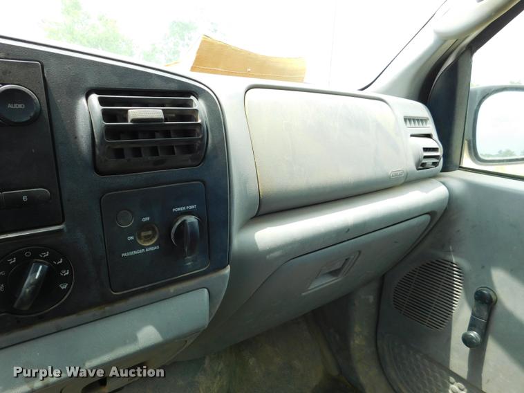 image for item DE9771 2006 Ford F250 Super Duty pickup truck