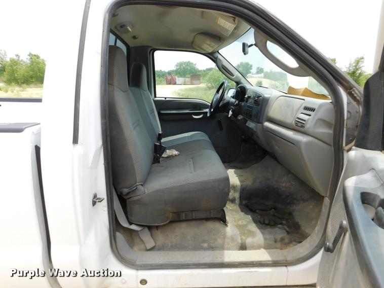 image for item DE9771 2006 Ford F250 Super Duty pickup truck