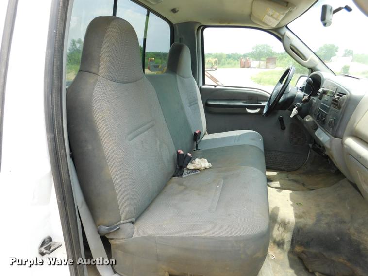 image for item DE9771 2006 Ford F250 Super Duty pickup truck