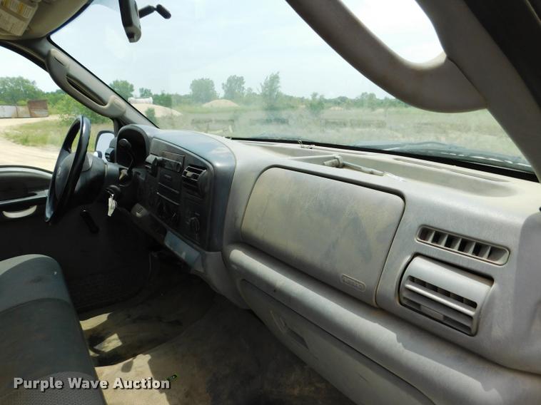 image for item DE9771 2006 Ford F250 Super Duty pickup truck