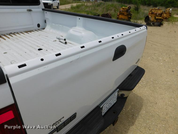 image for item DE9771 2006 Ford F250 Super Duty pickup truck