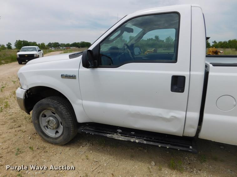 image for item DE9771 2006 Ford F250 Super Duty pickup truck