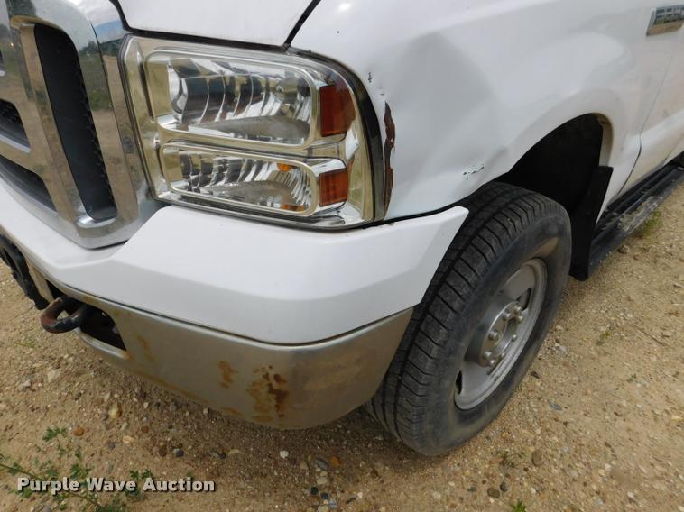 image for item DE9771 2006 Ford F250 Super Duty pickup truck