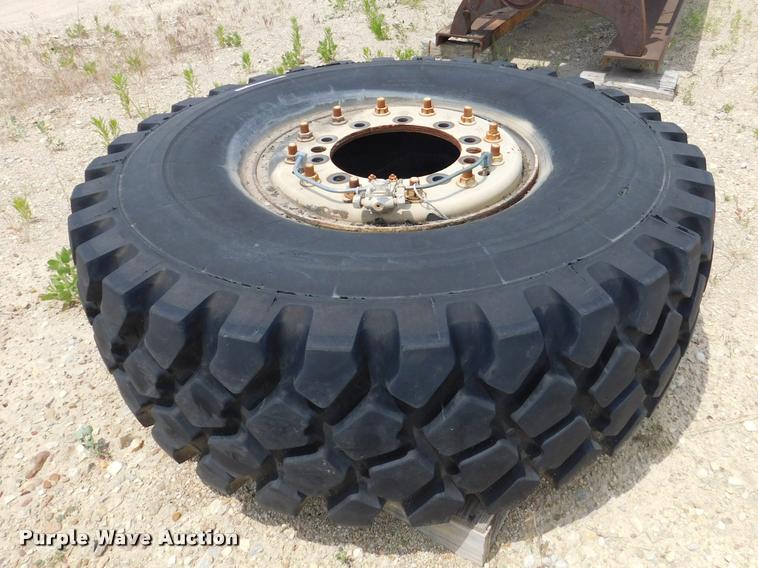 image for item DE9776 Michelin 16.00R20 tire