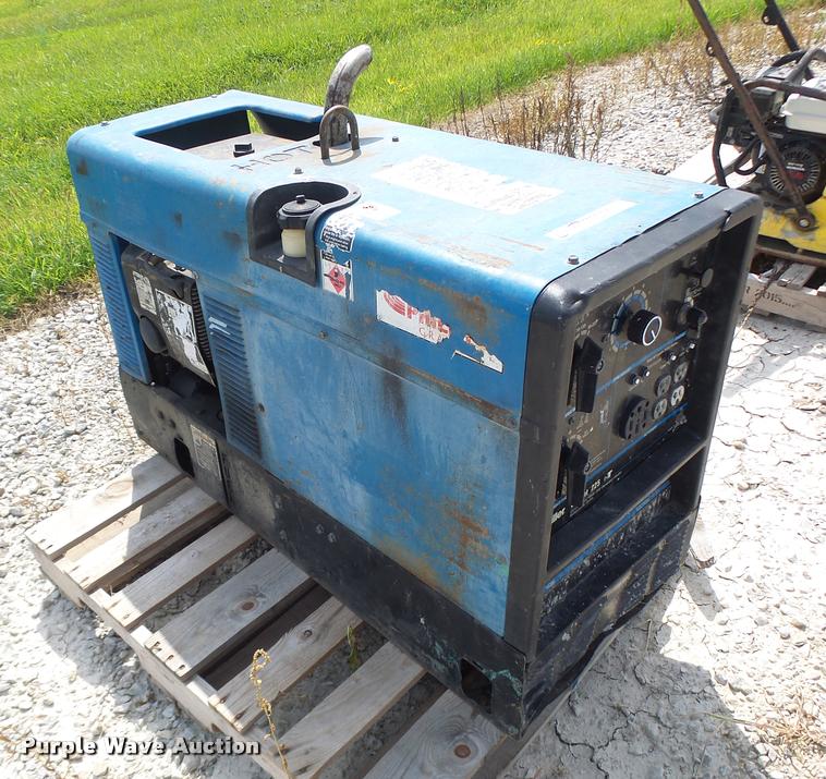 image for item DF9365 Miller Bobcat 225NT welder/generator