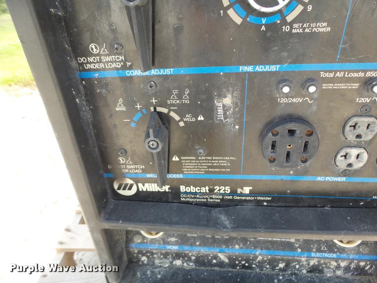 image for item DF9365 Miller Bobcat 225NT welder/generator