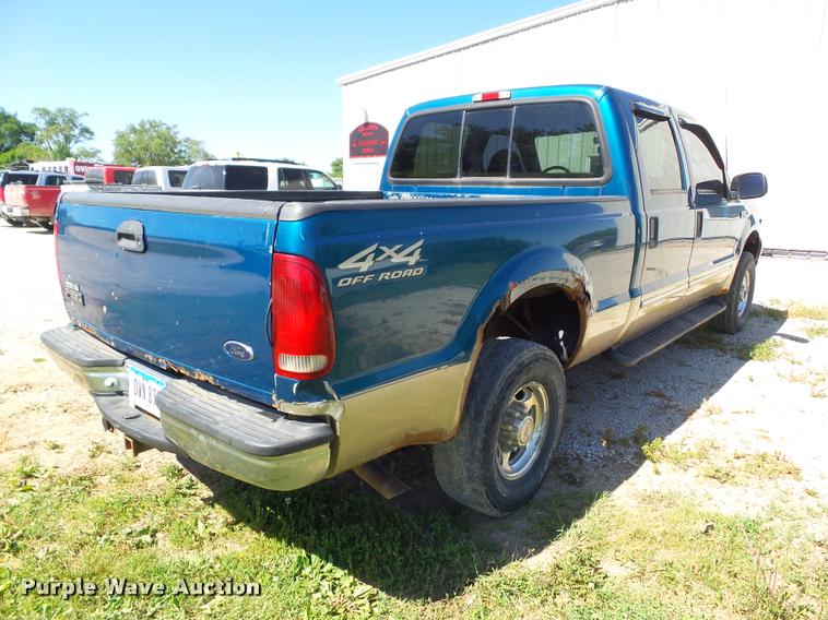 image for item DH9331 2000 Ford F250 Super Duty Crew Cab pickup truck