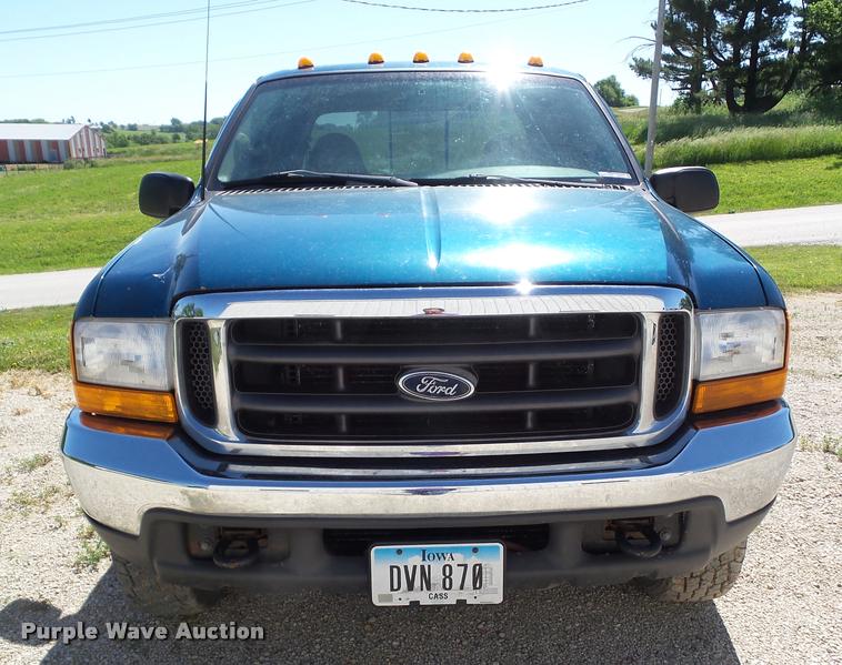 image for item DH9331 2000 Ford F250 Super Duty Crew Cab pickup truck