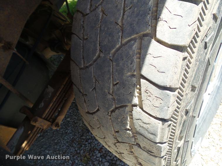 image for item DH9331 2000 Ford F250 Super Duty Crew Cab pickup truck