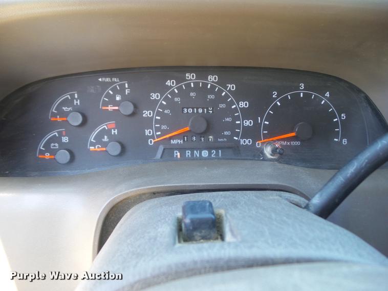 image for item DH9331 2000 Ford F250 Super Duty Crew Cab pickup truck