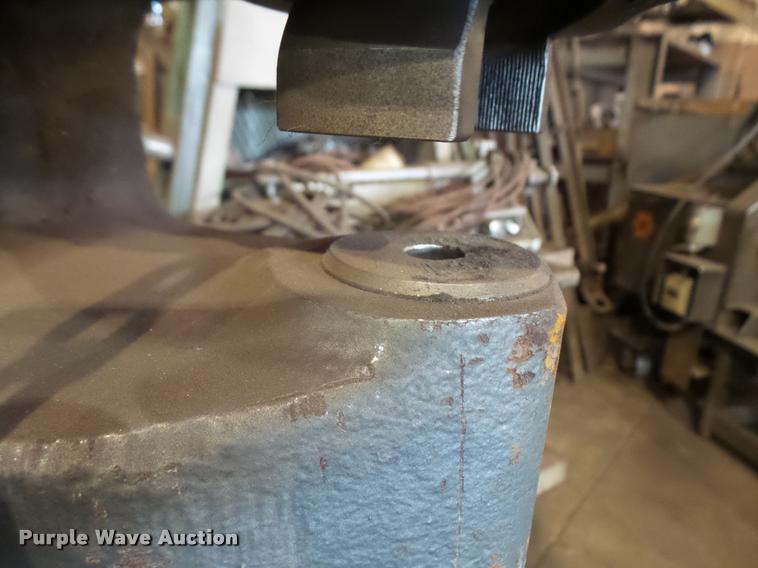 image for item DK9292 Whitney 70 ton hand held punch