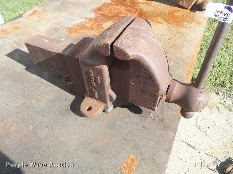 image for item DK9313 Rock Island vise