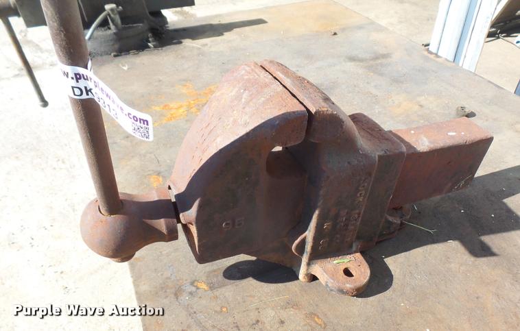 image for item DK9313 Rock Island vise