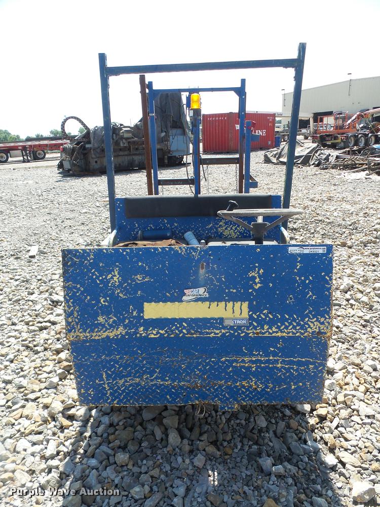 image for item DK9321 2000 Cushman Titan 3000 utility cart