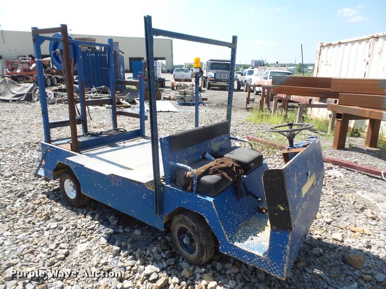image for item DK9321 2000 Cushman Titan 3000 utility cart