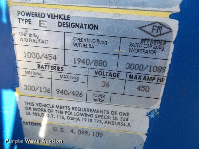 image for item DK9321 2000 Cushman Titan 3000 utility cart