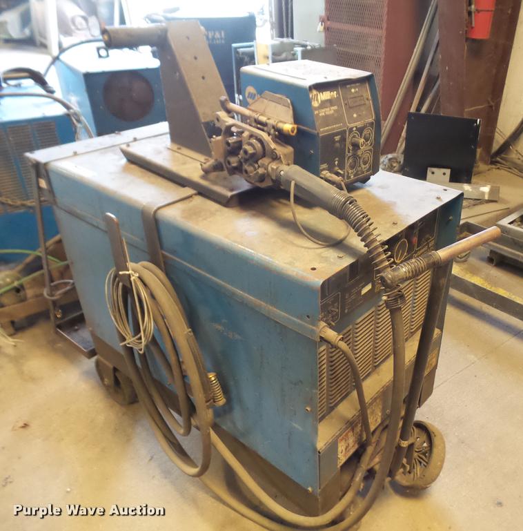 image for item DK9332 Miller Deltaweld 651 DC arc welder