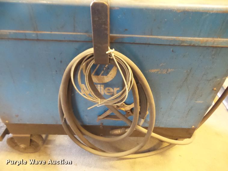 image for item DK9332 Miller Deltaweld 651 DC arc welder