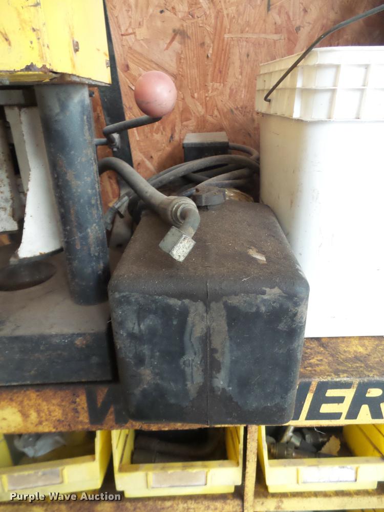 image for item DK9362 Weatherhead hydraulic hose crimper