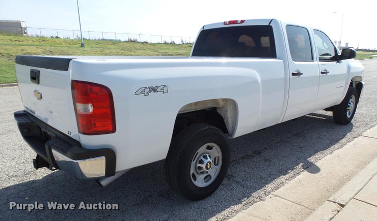 image for item DL9030 2013 Chevrolet Silverado 2500 HD Crew Cab pickup truck