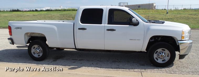 image for item DL9030 2013 Chevrolet Silverado 2500 HD Crew Cab pickup truck
