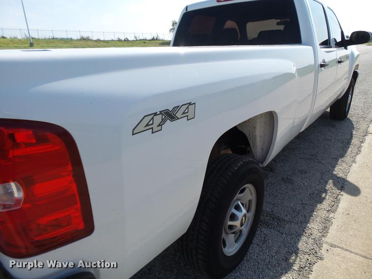 image for item DL9030 2013 Chevrolet Silverado 2500 HD Crew Cab pickup truck