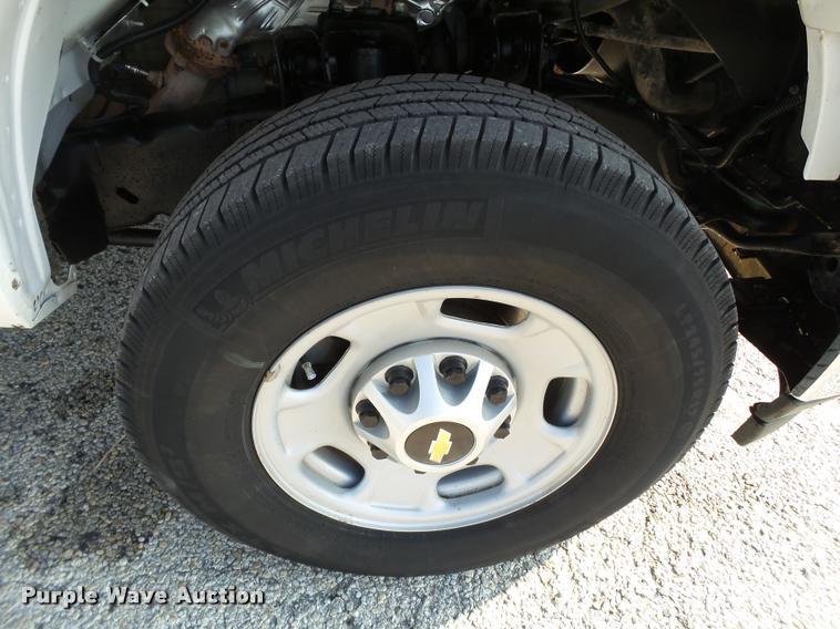 image for item DL9030 2013 Chevrolet Silverado 2500 HD Crew Cab pickup truck