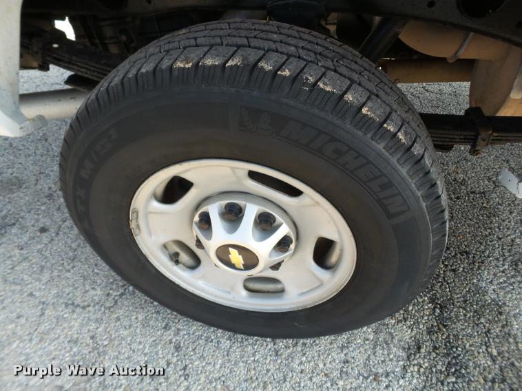 image for item DL9030 2013 Chevrolet Silverado 2500 HD Crew Cab pickup truck