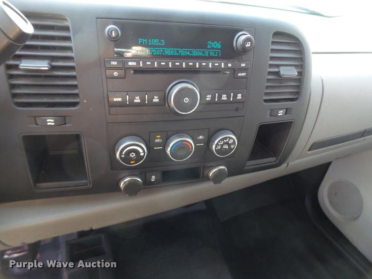 image for item DL9030 2013 Chevrolet Silverado 2500 HD Crew Cab pickup truck