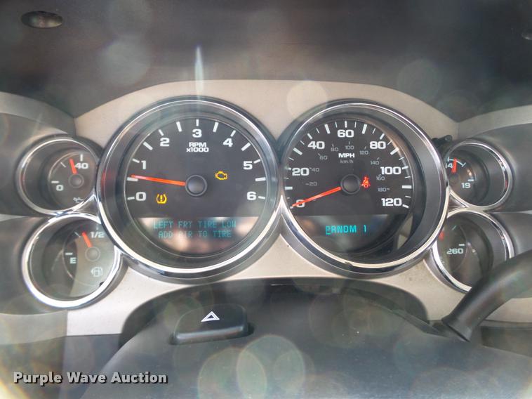 image for item DL9030 2013 Chevrolet Silverado 2500 HD Crew Cab pickup truck