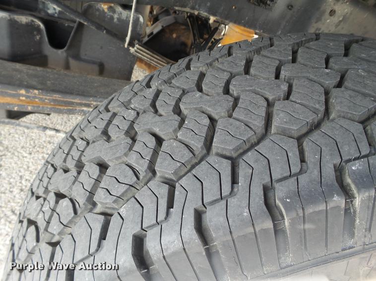 image for item DL9032 2014 Ford F250 Super Duty SuperCab flatbed pickup truck