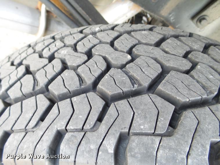 image for item DL9032 2014 Ford F250 Super Duty SuperCab flatbed pickup truck