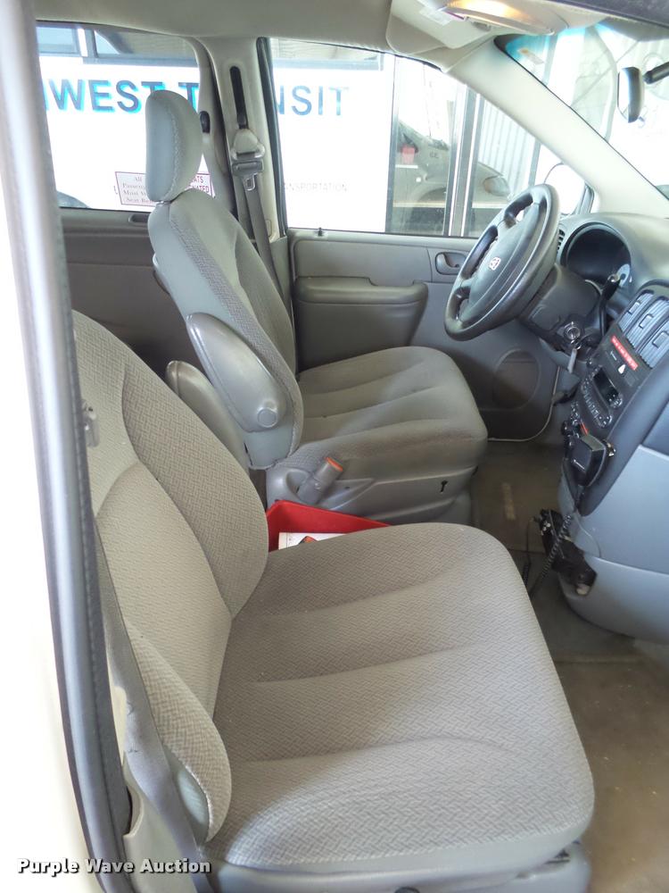 image for item DL9035 2007 Dodge Grand Caravan van