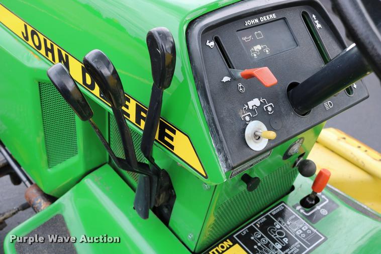 image for item DM9301 1986 John Deere 420 lawn mower