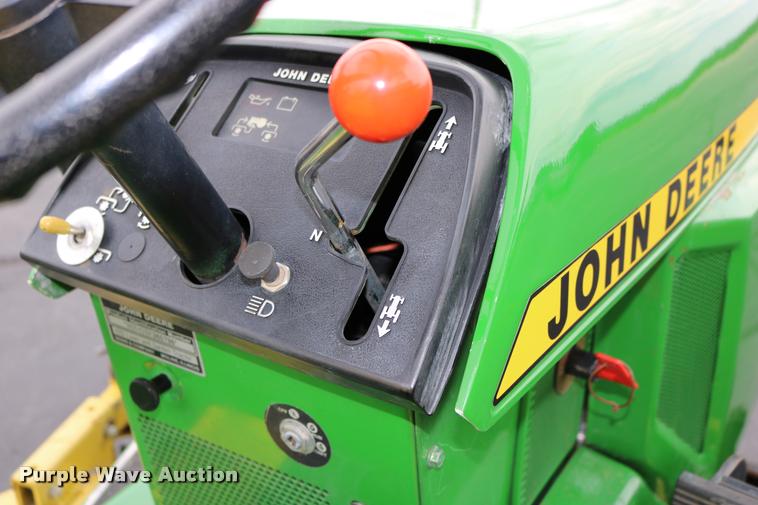 image for item DM9301 1986 John Deere 420 lawn mower
