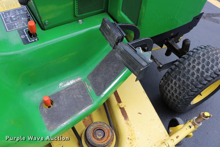 image for item DM9301 1986 John Deere 420 lawn mower