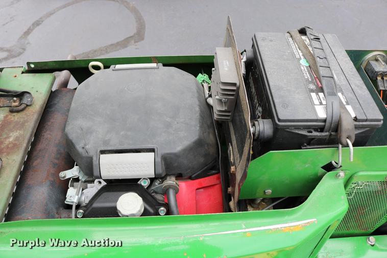 image for item DM9301 1986 John Deere 420 lawn mower