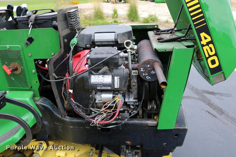 image for item DM9301 1986 John Deere 420 lawn mower