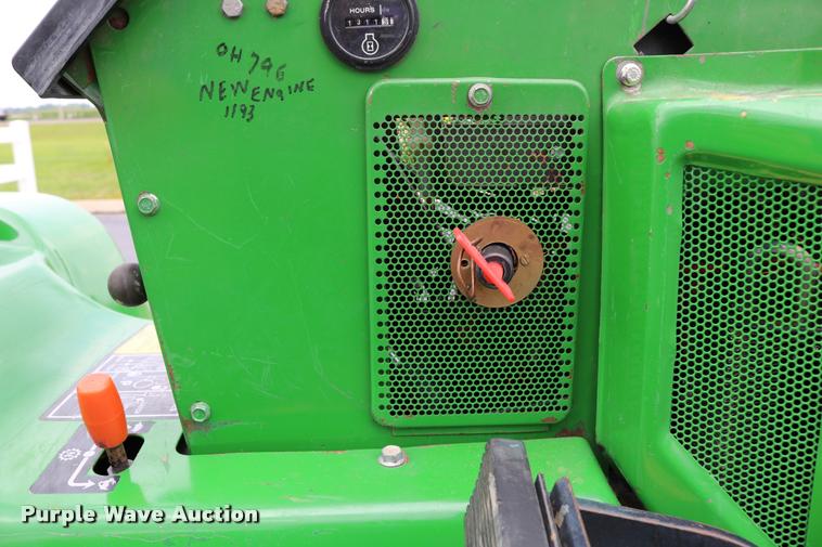 image for item DM9301 1986 John Deere 420 lawn mower